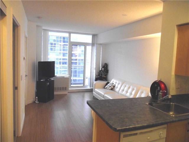 1510 - 4978 Yonge St, Condo with 1 bedrooms, 1 bathrooms and 1 parking in Toronto ON | Image 2