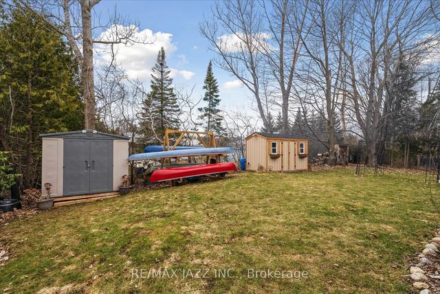 231 Lakeshore Dr, House detached with 2 bedrooms, 1 bathrooms and 10 parking in Kawartha Lakes ON | Image 14