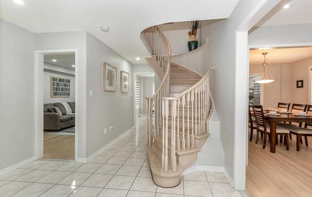 77 Hood Cres, House detached with 4 bedrooms, 4 bathrooms and 6 parking in Brampton ON | Image 23