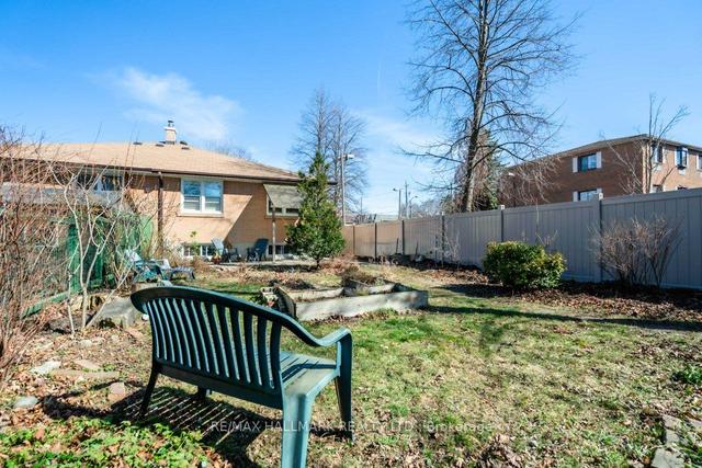 16 Senlac Rd, House semidetached with 3 bedrooms, 2 bathrooms and 2 parking in Toronto ON | Image 31
