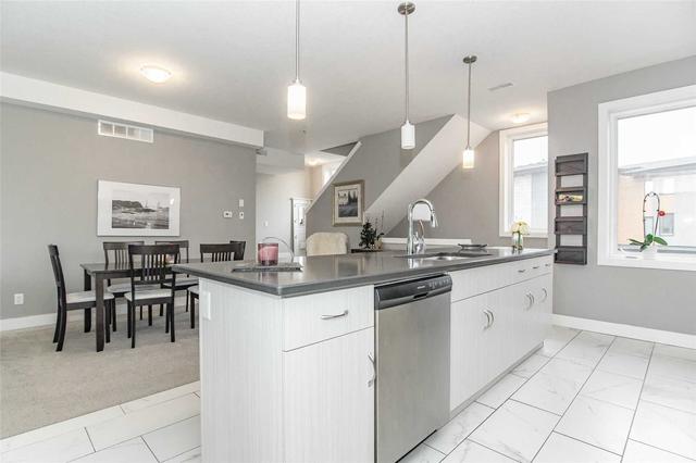 7 - 32 Arkell Rd, Condo with 3 bedrooms, 3 bathrooms and 2 parking in Guelph ON | Image 6