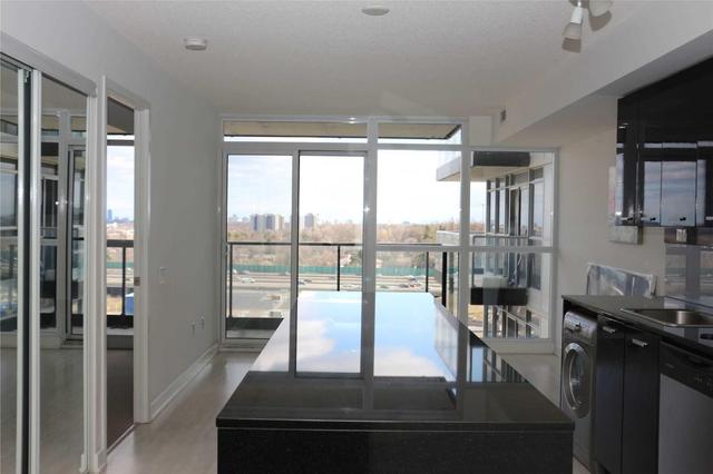 1225 - 19 Singer Crt, Condo with 1 bedrooms, 1 bathrooms and null parking in Toronto ON | Image 2