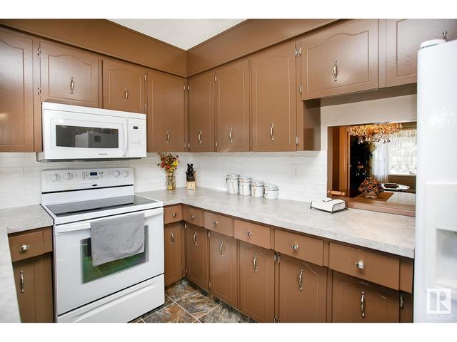 18519 70 Av Nw, House detached with 4 bedrooms, 2 bathrooms and null parking in Edmonton AB | Image 11