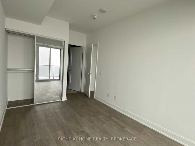 1710 - 70 Annie Craig Dr, Condo with 1 bedrooms, 1 bathrooms and 0 parking in Toronto ON | Image 2