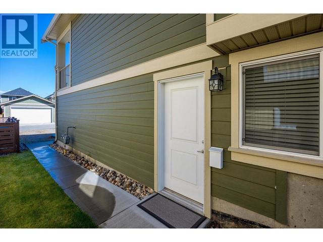 1274 Bergamot Avenue, House detached with 3 bedrooms, 2 bathrooms and 6 parking in Kelowna BC | Image 32