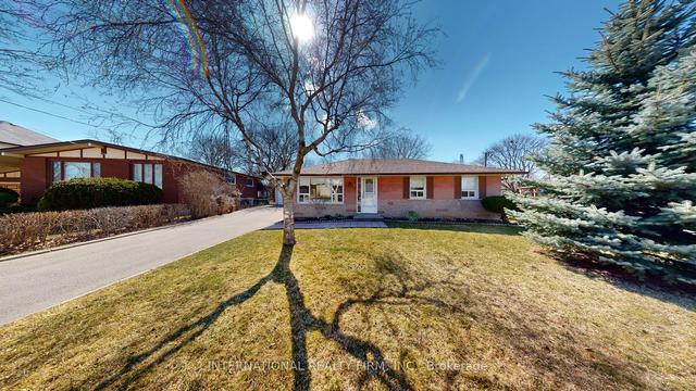 9 Vipond Rd, House detached with 3 bedrooms, 2 bathrooms and 6 parking in Whitby ON | Image 33