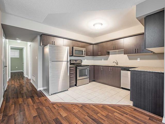 8 - 2500 Post Rd, Townhouse with 2 bedrooms, 2 bathrooms and 1 parking in Oakville ON | Image 3