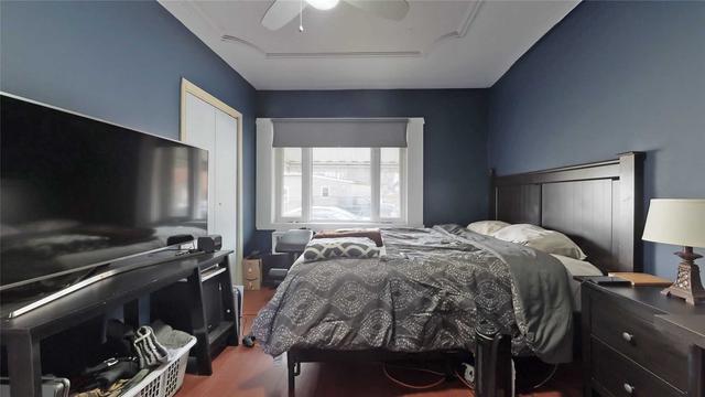 203 Islington Ave, House detached with 6 bedrooms, 3 bathrooms and 5 parking in Toronto ON | Image 3