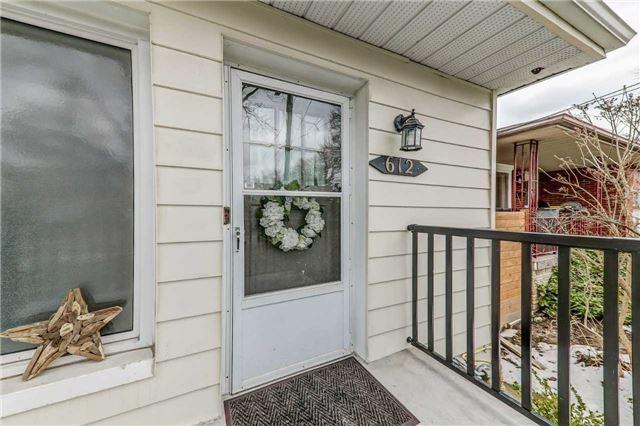 612 Curzon Ave, House detached with 2 bedrooms, 3 bathrooms and 4 parking in Mississauga ON | Image 1