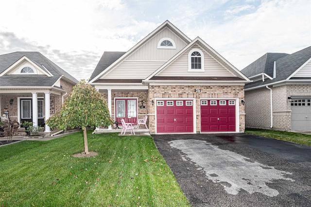 47 Montague Ave, House detached with 2 bedrooms, 3 bathrooms and 6 parking in Clarington ON | Image 1