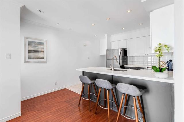 605 - 12 Sudbury St, Townhouse with 2 bedrooms, 1 bathrooms and 1 parking in Toronto ON | Image 3