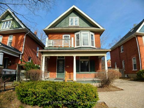 318 Frederick Ave, House detached with 3 bedrooms, 3 bathrooms and 4 parking in Peterborough ON | Card Image