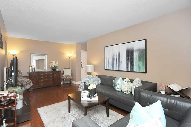1207 - 5 Parkway Forest Dr, Condo with 2 bedrooms, 1 bathrooms and 1 parking in Toronto ON | Image 6