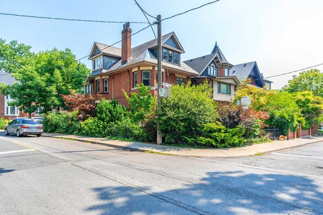 15 Playter Blvd, House detached with 5 bedrooms, 4 bathrooms and 5 parking in Toronto ON | Image 10