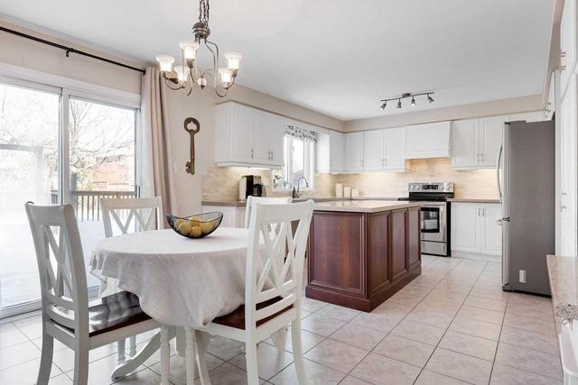 2425 Eden Valley Dr, House detached with 4 bedrooms, 3 bathrooms and 2 parking in Oakville ON | Image 6