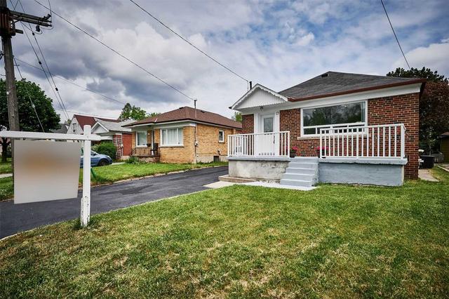 main - 19 Lynvalley Cres, House detached with 3 bedrooms, 1 bathrooms and 1 parking in Toronto ON | Card Image