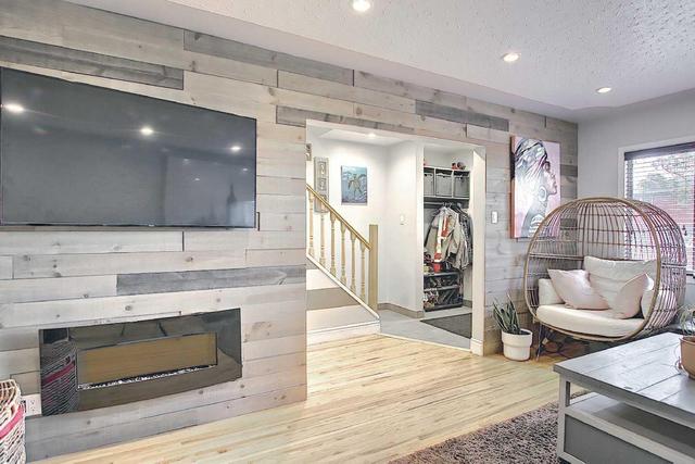 4515 Stanley Road Sw, Home with 3 bedrooms, 1 bathrooms and 2 parking in Calgary AB | Image 5