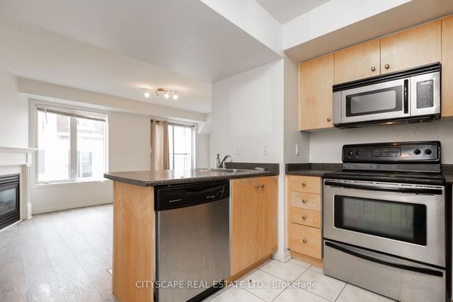 1019 - 18 Laidlaw St, Townhouse with 2 bedrooms, 2 bathrooms and 1 parking in Toronto ON | Image 8
