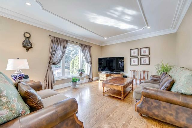 22a Ava Cres, House detached with 5 bedrooms, 5 bathrooms and 6 parking in Richmond Hill ON | Image 34