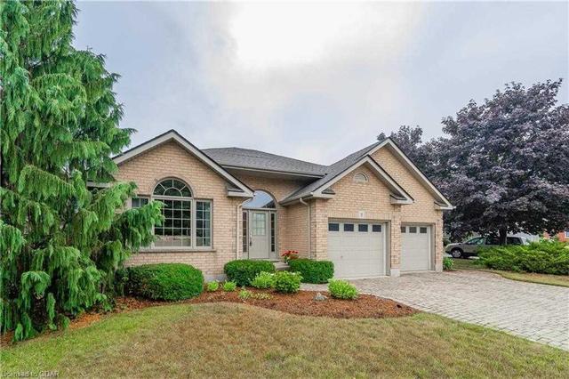 8 Elderberry Crt, House detached with 1 bedrooms, 3 bathrooms and 6 parking in Guelph ON | Card Image
