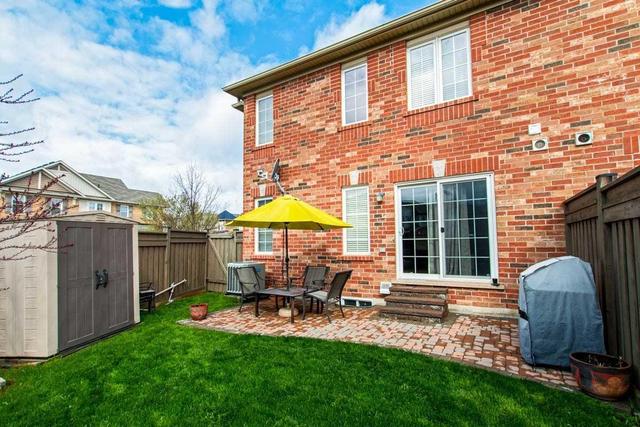 802 Maquire Terr, House attached with 3 bedrooms, 3 bathrooms and 1 parking in Milton ON | Image 20