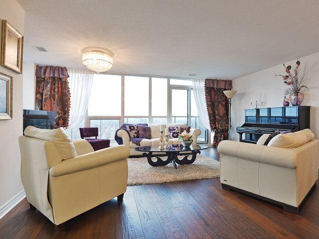 ph 220 - 35 Hollywood Ave E, Condo with 2 bedrooms, 2 bathrooms and 1 parking in Toronto ON | Image 3