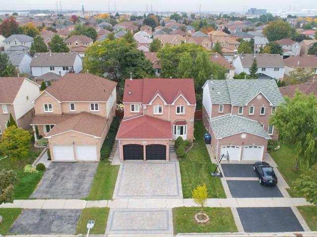3051 Dalehurst Dr, House detached with 6 bedrooms, 3 bathrooms and 6 parking in Mississauga ON | Image 12