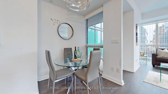 808 - 11 Bogert Ave, Condo with 2 bedrooms, 2 bathrooms and 1 parking in Toronto ON | Image 10