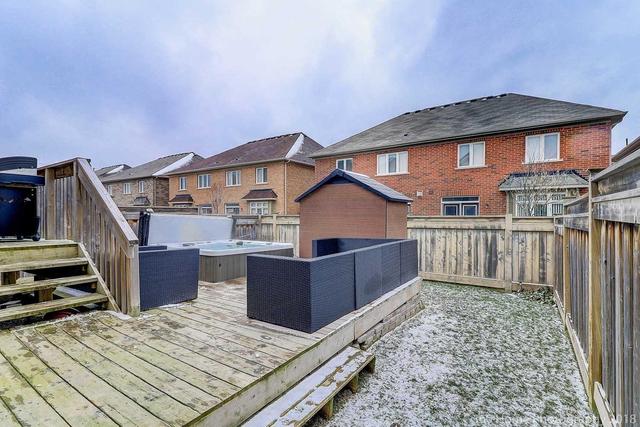 104 Lewis Honey Dr, House attached with 3 bedrooms, 3 bathrooms and 2 parking in Aurora ON | Image 19