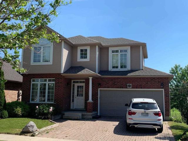 620 Munich Circ, House detached with 4 bedrooms, 3 bathrooms and 4 parking in Waterloo ON | Image 1