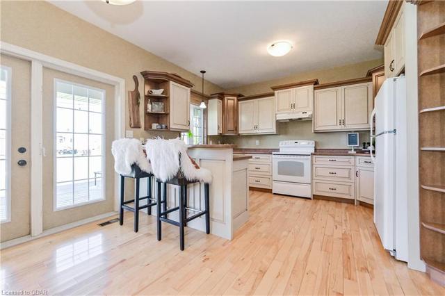 7456 Wellington Road 11, House detached with 4 bedrooms, 3 bathrooms and 12 parking in Mapleton ON | Image 5