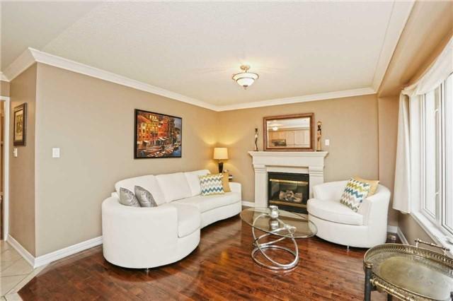 14 Oak Gardens Crt, House detached with 4 bedrooms, 4 bathrooms and 4 parking in Brampton ON | Image 7