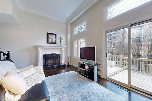 56 Carnival Crt, House detached with 3 bedrooms, 2 bathrooms and 3 parking in Toronto ON | Image 23