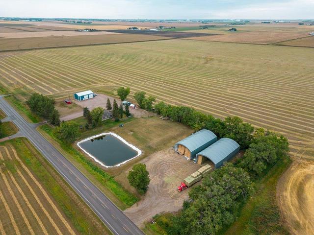 94070 Rge Rd 21 0, House detached with 4 bedrooms, 2 bathrooms and 10 parking in Lethbridge County AB | Image 38