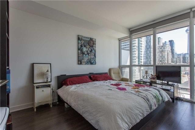 1003 - 169 Fort York Blvd, Condo with 2 bedrooms, 2 bathrooms and null parking in Toronto ON | Image 4