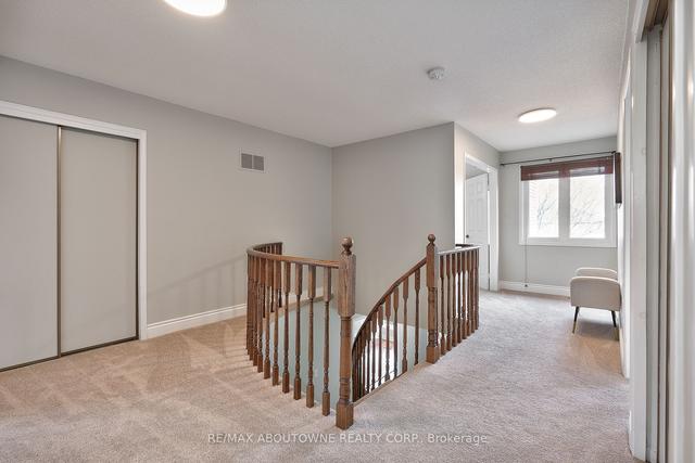 1101 Goodson Cres, House detached with 4 bedrooms, 4 bathrooms and 6 parking in Oakville ON | Image 11
