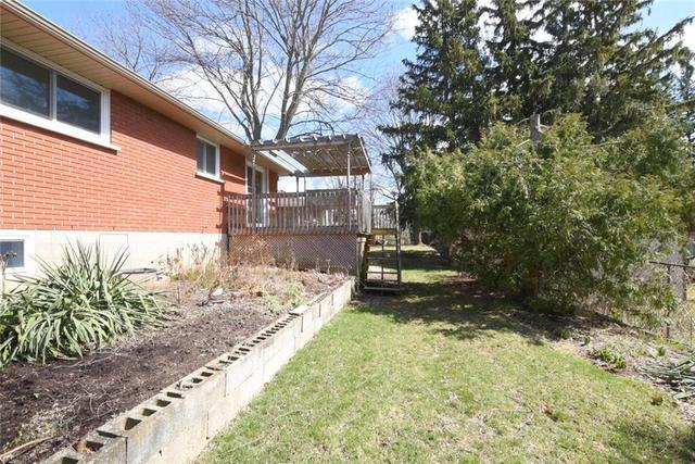 215 Mackenzie Crescent, House detached with 5 bedrooms, 2 bathrooms and 6 parking in Haldimand County ON | Image 30