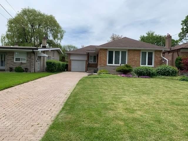 273 Betty Ann Dr, House detached with 3 bedrooms, 1 bathrooms and 2 parking in Toronto ON | Image 2