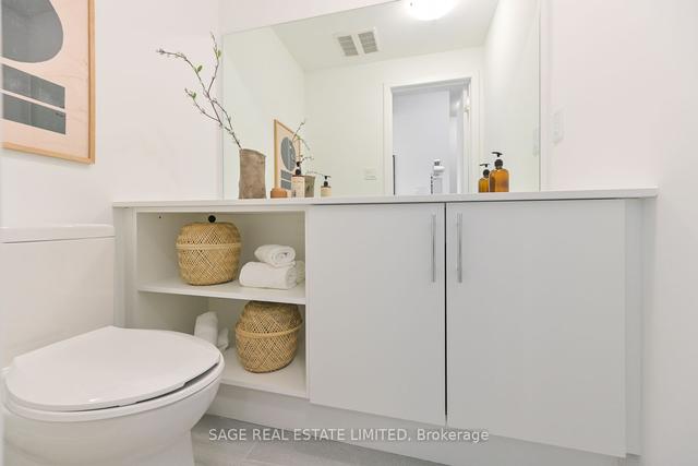 7 - 12 Marquette Ave, Townhouse with 2 bedrooms, 2 bathrooms and 2 parking in Toronto ON | Image 2