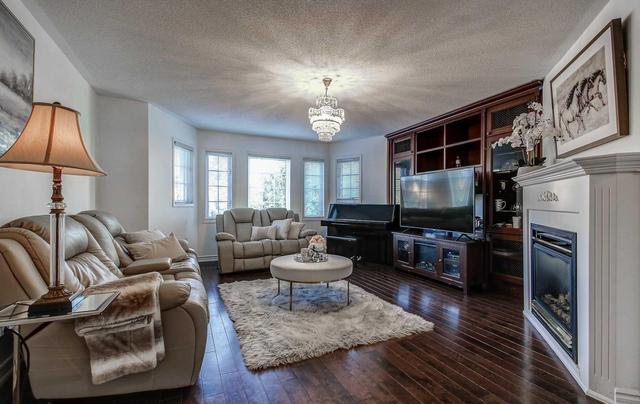 815 Nolan Rd, House detached with 3 bedrooms, 4 bathrooms and 4 parking in Mississauga ON | Image 10