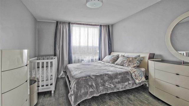 2502 - 135 Antibes Dr, Condo with 1 bedrooms, 1 bathrooms and 1 parking in Toronto ON | Image 3