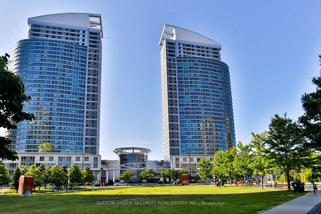 2003 - 36 Lee Centre Dr, Condo with 2 bedrooms, 1 bathrooms and 1 parking in Toronto ON | Image 12
