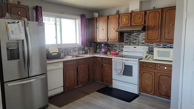 176 Whitworth Way Ne, House detached with 4 bedrooms, 2 bathrooms and 2 parking in Calgary AB | Image 2