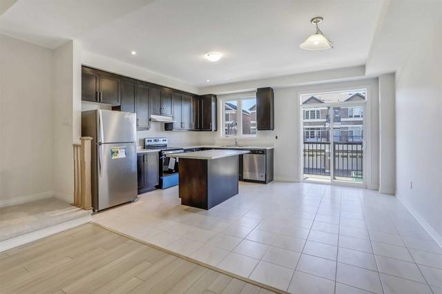40 Sissons Way, House attached with 4 bedrooms, 3 bathrooms and 2 parking in Markham ON | Image 3