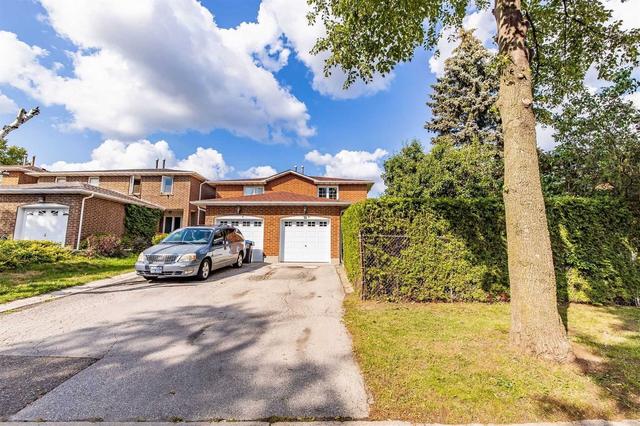 74 Maplehurst Sq, House semidetached with 3 bedrooms, 3 bathrooms and 3 parking in Brampton ON | Image 1