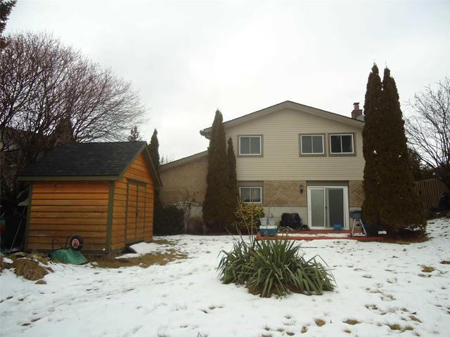 635 Capilano Cres, House other with 2 bedrooms, 2 bathrooms and 4 parking in Oshawa ON | Image 1