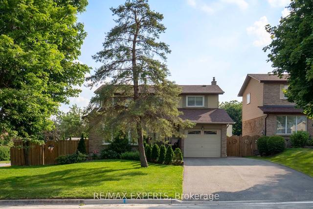 1003 Ferndale Cres, House detached with 3 bedrooms, 2 bathrooms and 5 parking in Newmarket ON | Image 1