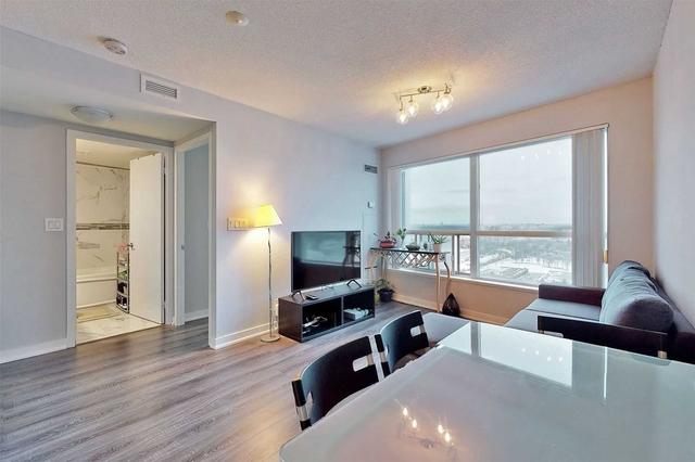 2602 - 36 Lee Centre Dr, Condo with 2 bedrooms, 1 bathrooms and 1 parking in Toronto ON | Image 5