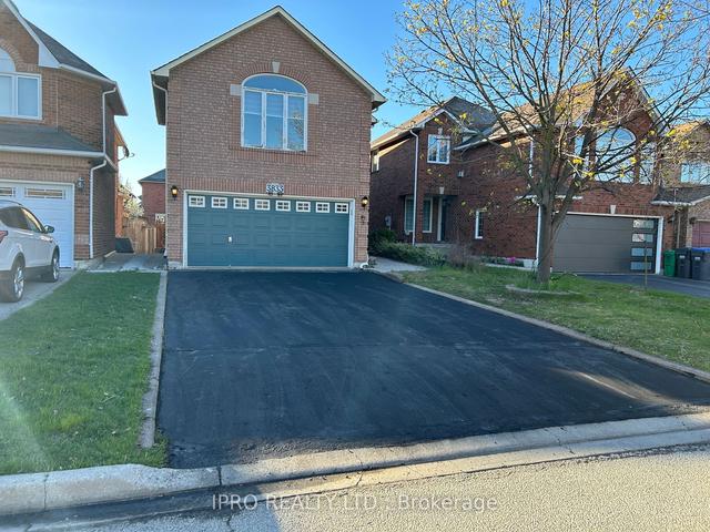 3833 Althorpe Circ, House detached with 3 bedrooms, 4 bathrooms and 8 parking in Mississauga ON | Image 1