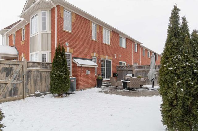 857 Gifford Cres, House attached with 3 bedrooms, 3 bathrooms and 1 parking in Milton ON | Image 19